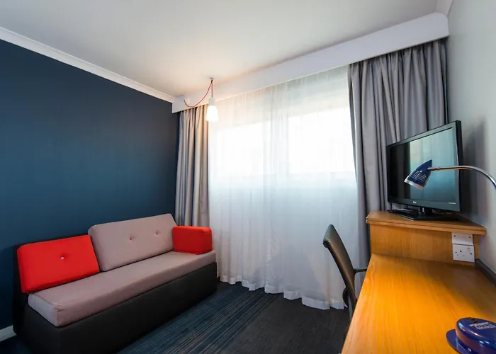 Holiday Inn Express Swindon West By Ihg